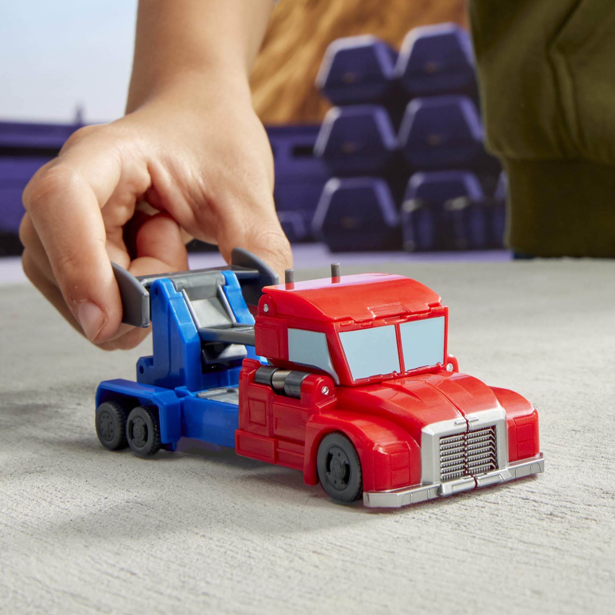 Transformers EarthSpark Optimus Prime action figure 10 cm Smash