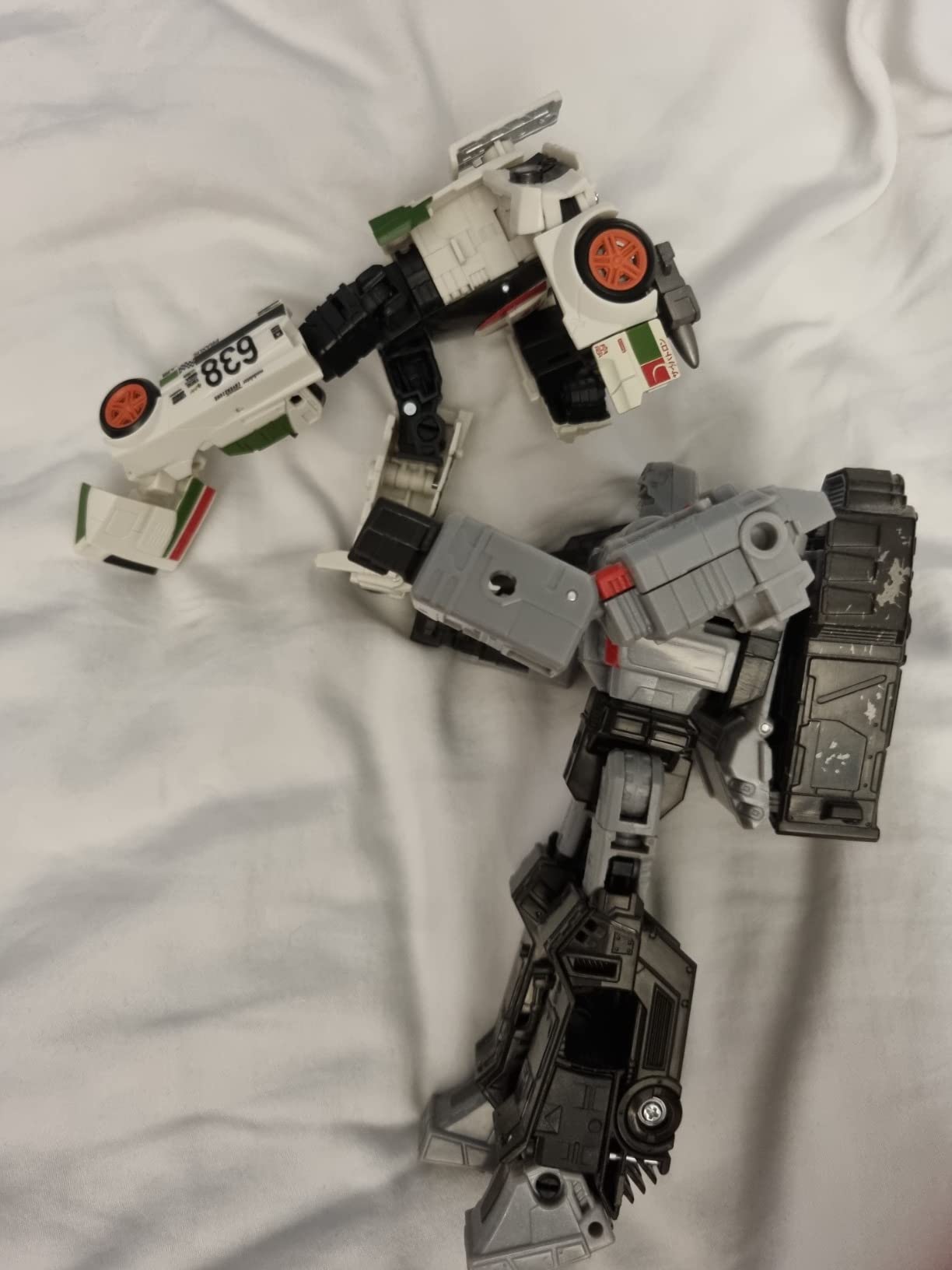 Transformers Kingdom WFC-K24 Wheeljack action figure 13,5 cm