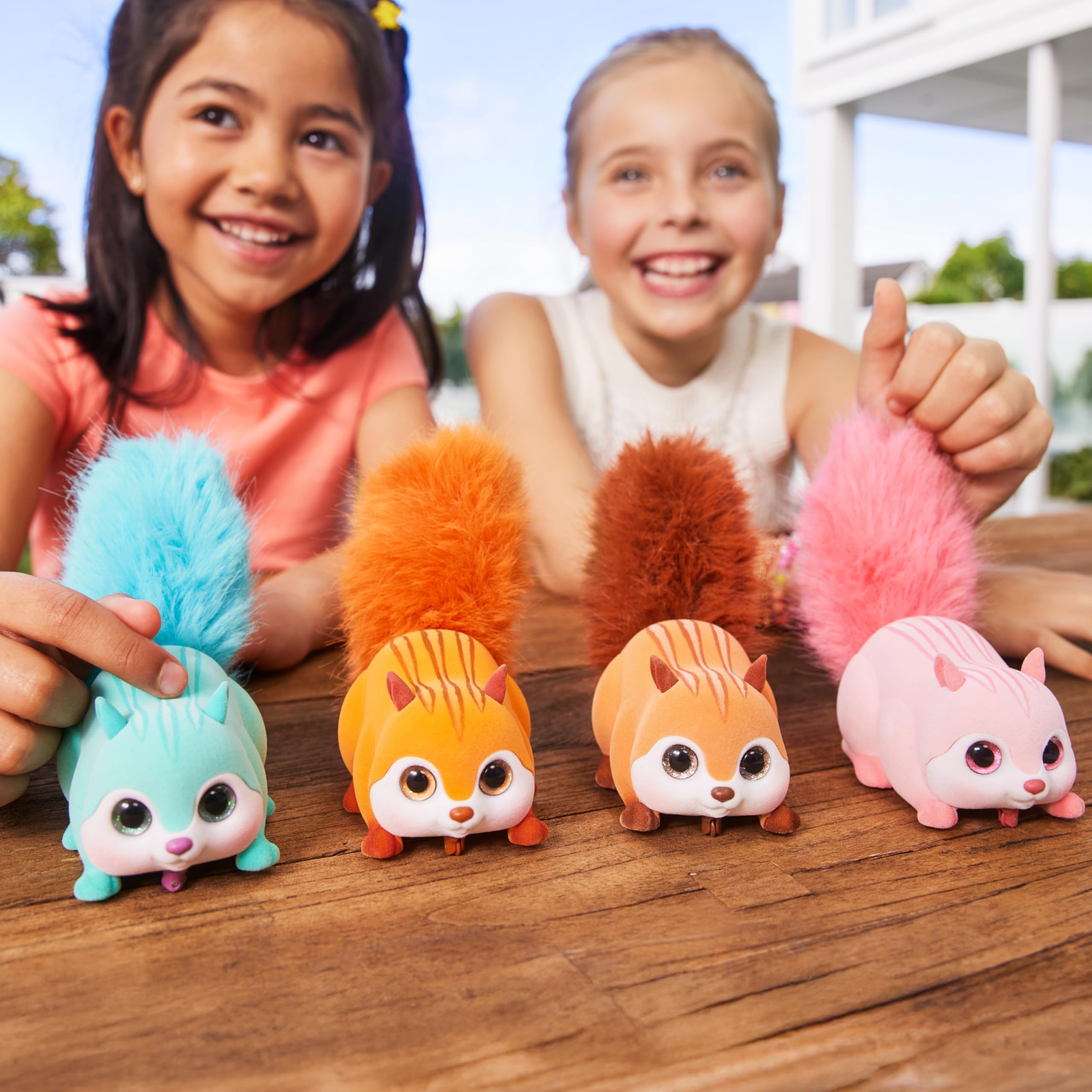 Pets Alive Scurry'n Squirrel peluche interattivo blu con movimento
