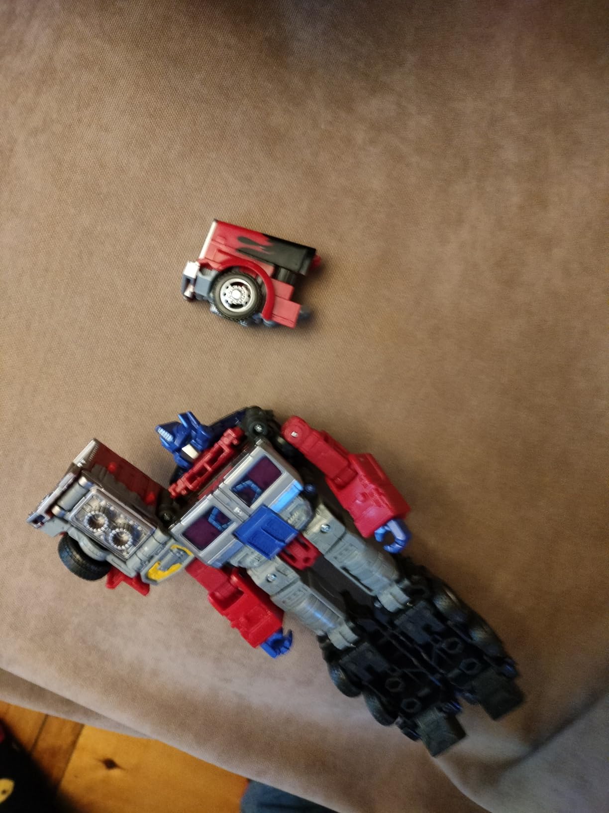 Transformers Legacy G2 Laser Optimus Prime action figure 19 cm