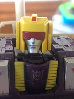 Transformers Legacy Blitzwing Leader tripla conversione action figure 17cm