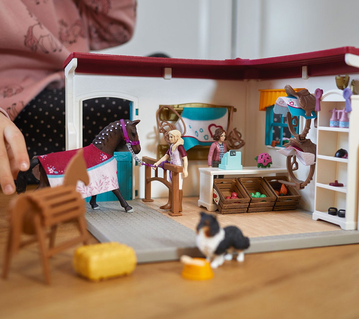 Schleich HORSE CLUB Negozio per cavallerizzi playset 42568
