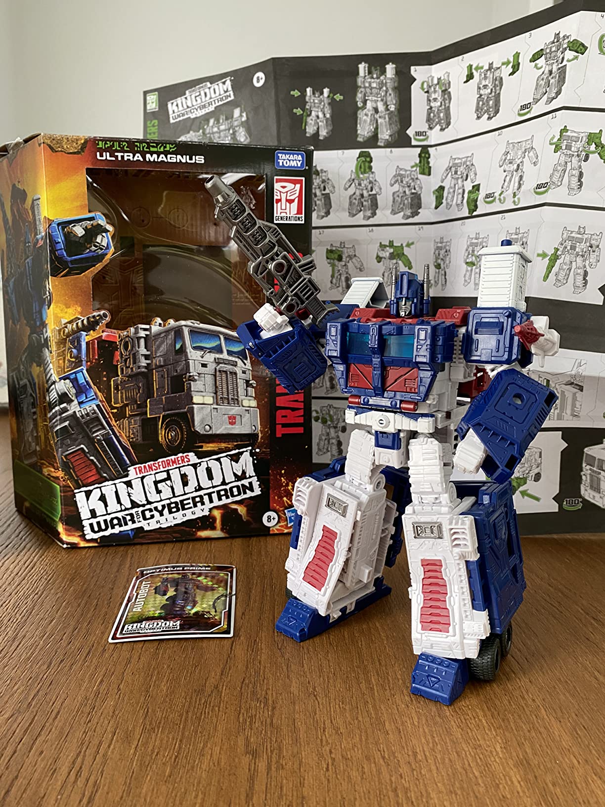 Transformers Kingdom WFC-K20 Ultra Magnus action figure 19 cm