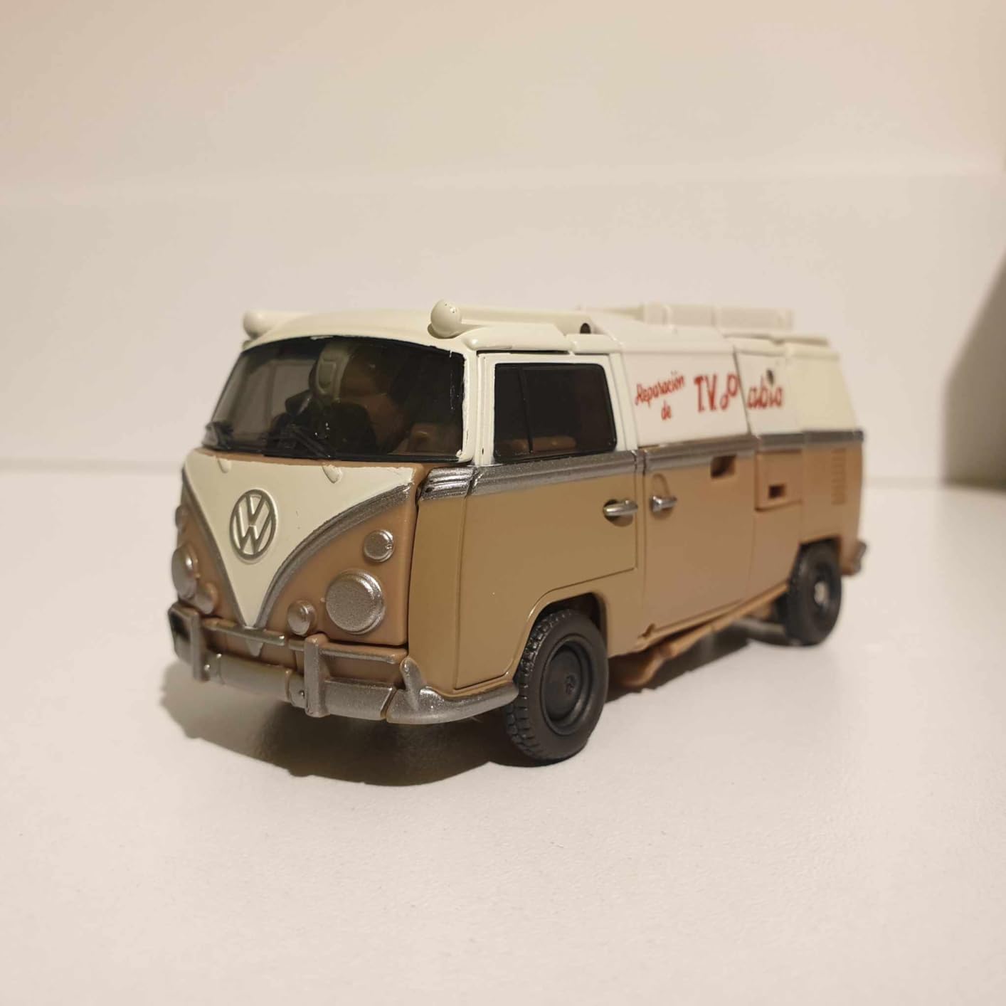 Transformers Studio Series Wheeljack 108 action figure 11 cm microbus