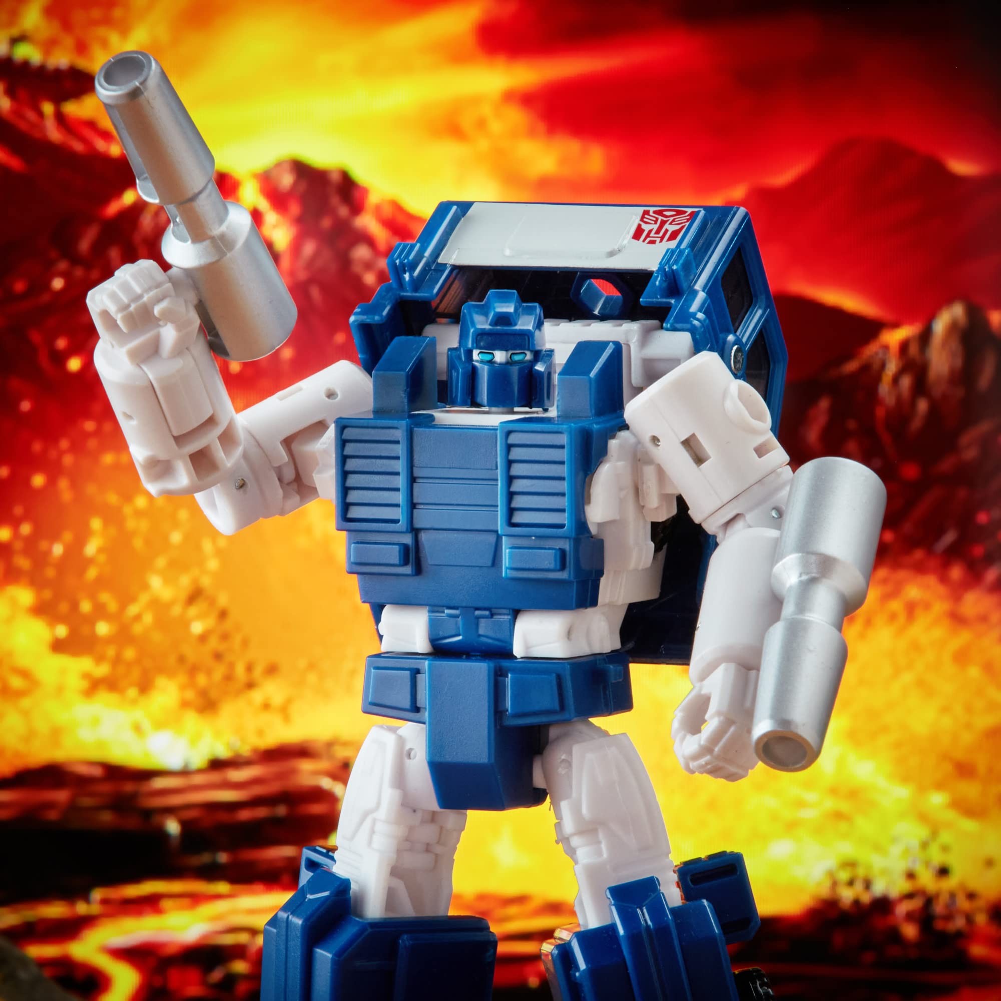 Transformers Kingdom WFC-K32 Pipes action figure 14 cm