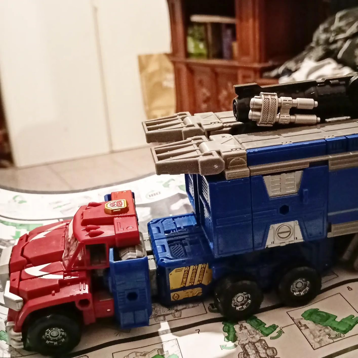 Transformers Legacy Optimus Prime action figure 19 cm Armada