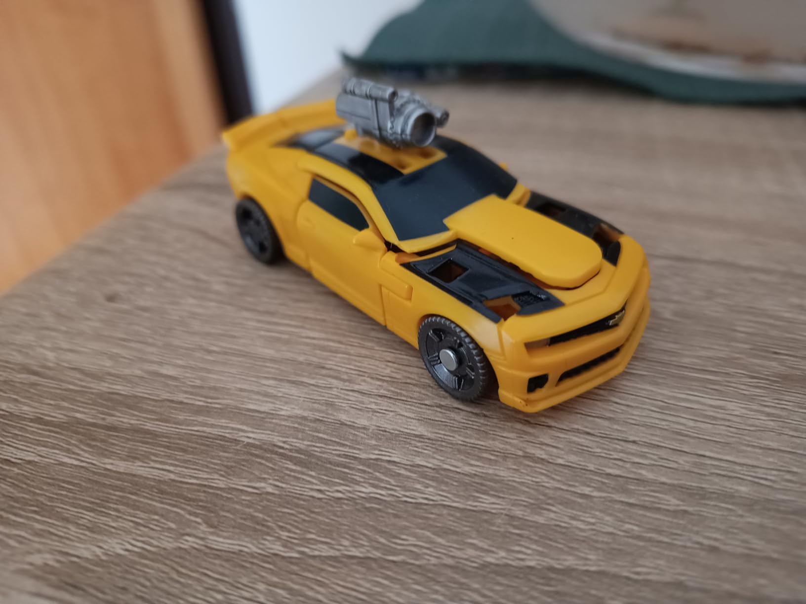 Transformers Studio Series Core Bumblebee action figure 8,5 cm Camaro