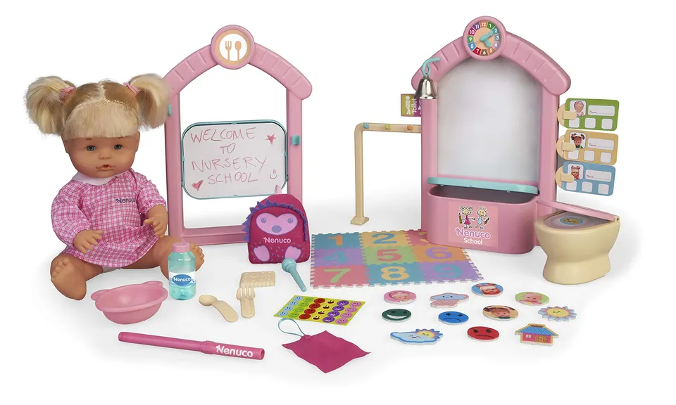 Nenuco Playset Asilo Nursery bambola 35cm con accessori scuola