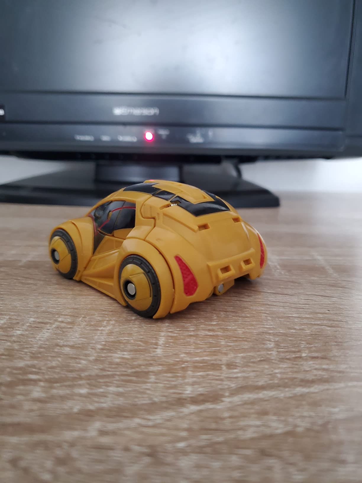 Transformers Studio Series 01 Bumblebee action figure 11,4 cm snodabile