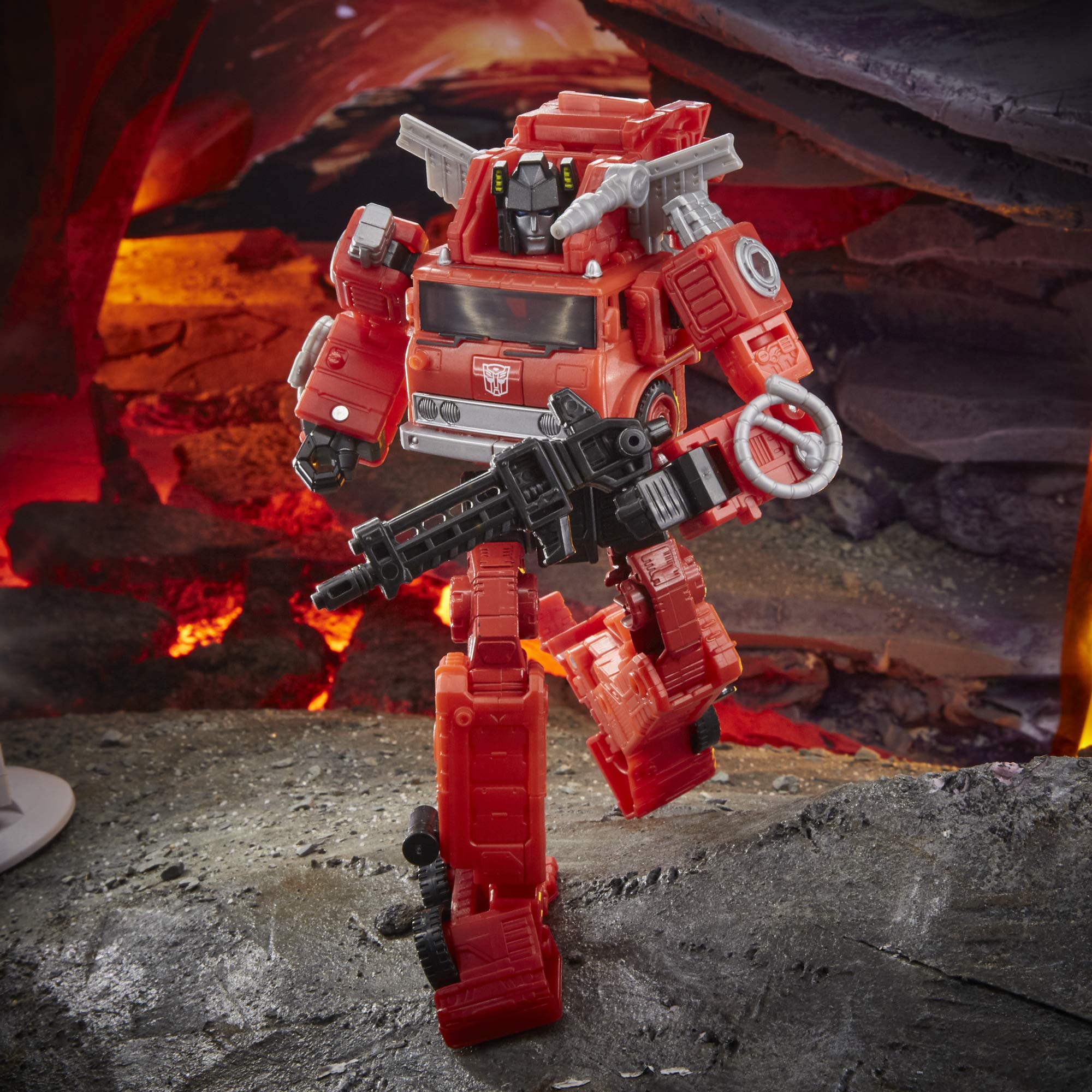 Transformers Kingdom WFC-K18 Inferno action figure 17,5 cm
