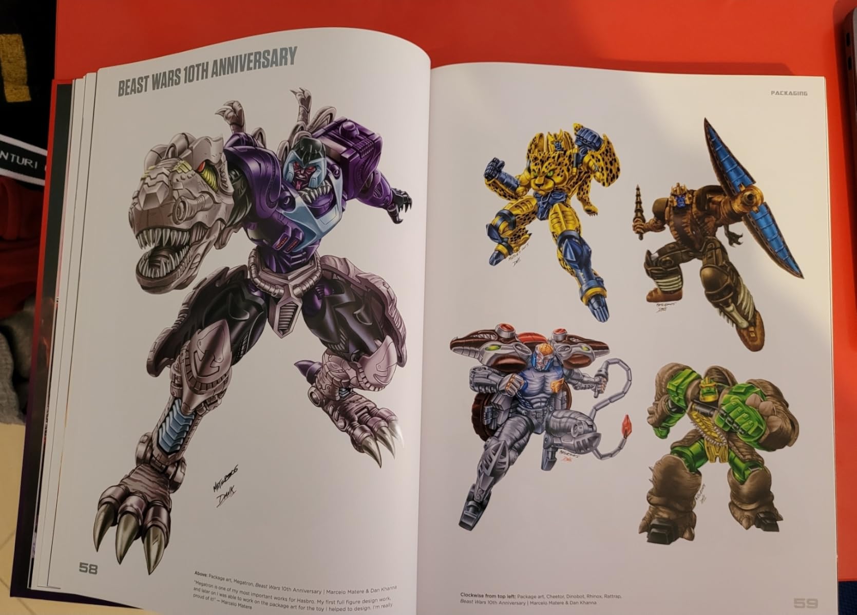 Transformers A Visual History libro illustrato storia cartonato