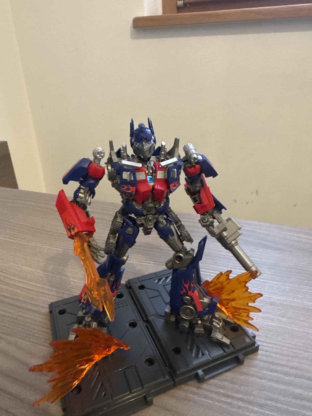 Blokees Transformers Classic Class 09 Optimus Prime model kit occhi LED