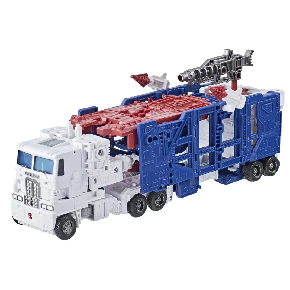 Transformers Kingdom WFC-K20 Ultra Magnus action figure 19 cm