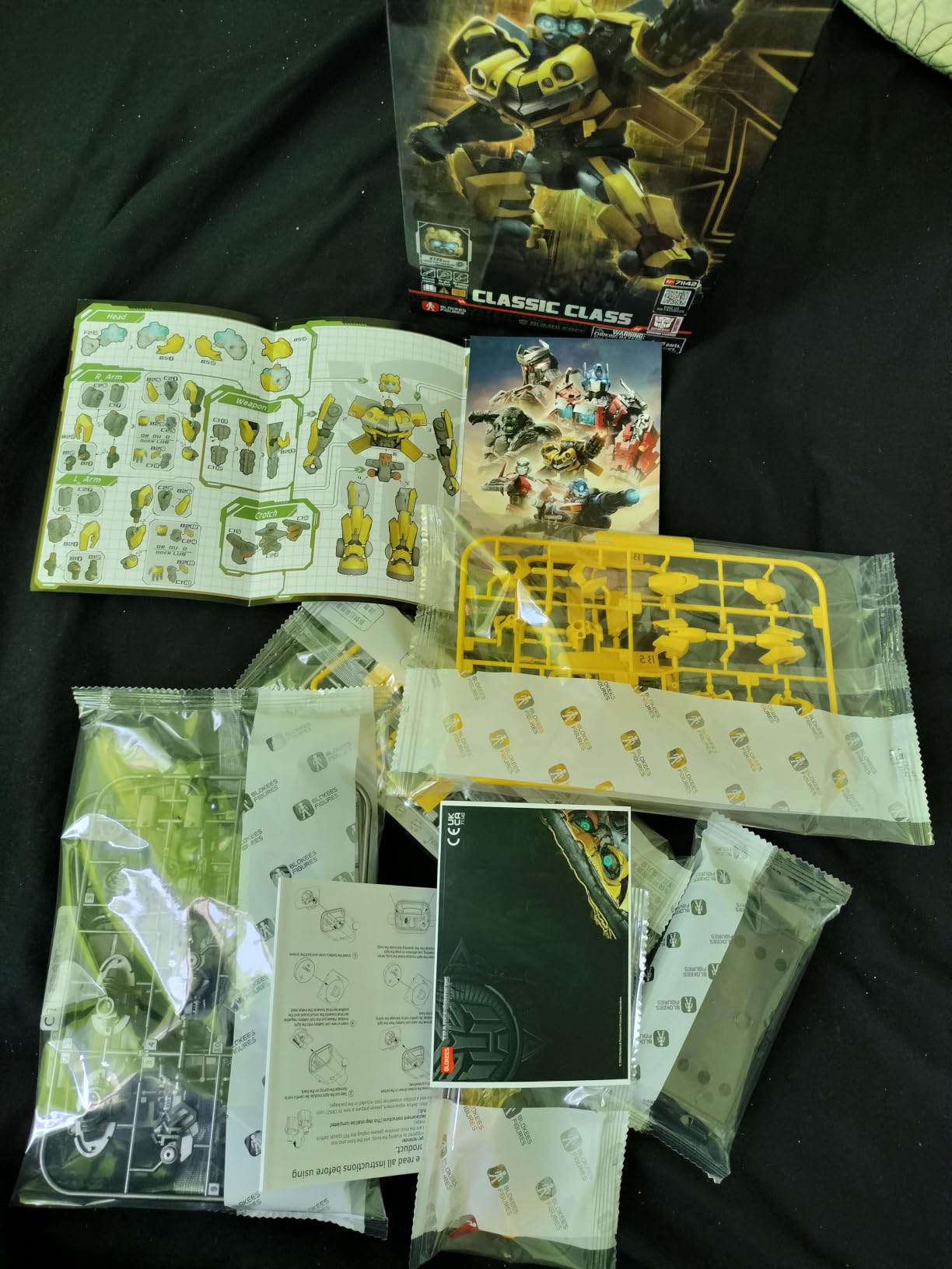 Transformers Blokees Classic 02 Bumblebee model kit da costruire
