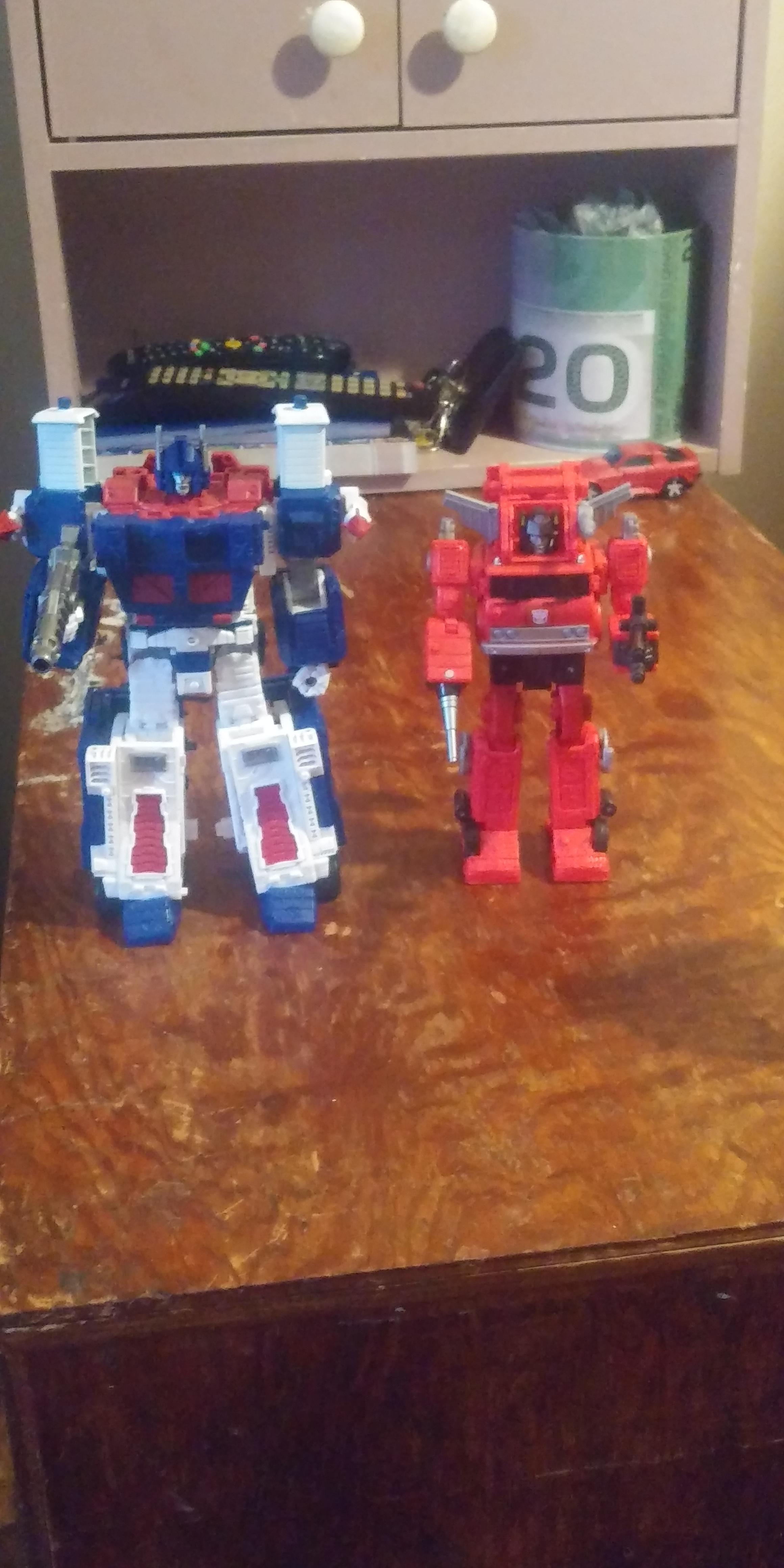 Transformers Kingdom WFC-K20 Ultra Magnus action figure 19 cm