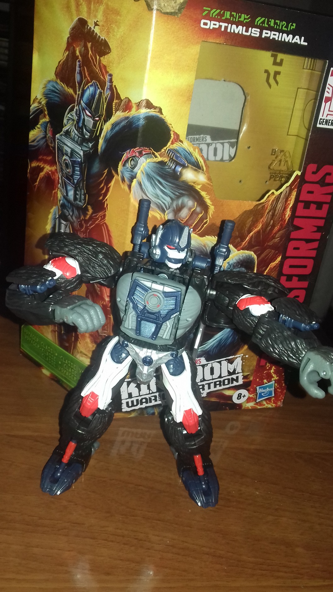 Hasbro Transformers Kingdom Optimus Primal action figure 17,5cm