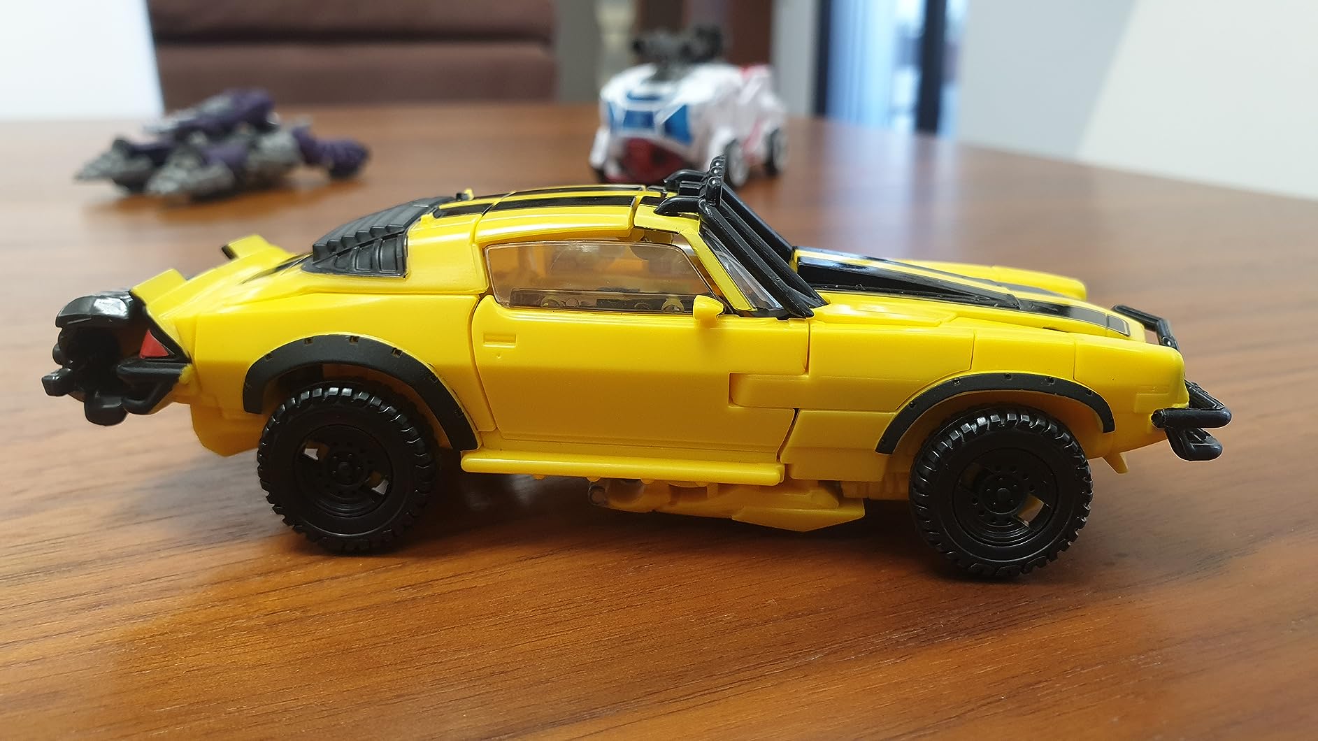 Transformers Studio Series Bumblebee 100 action figure Deluxe 11 cm Camaro