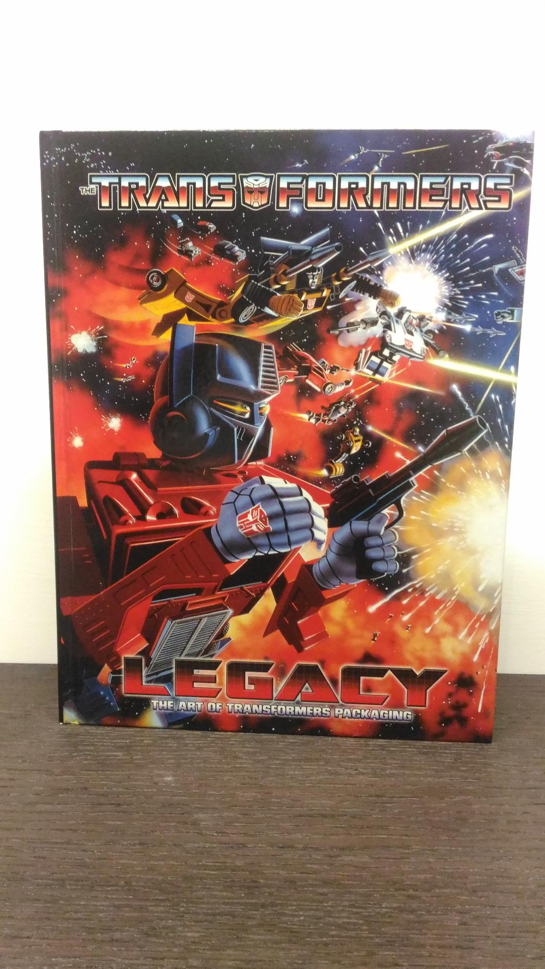 Transformers Legacy Art of Packaging libro illustrato inglese