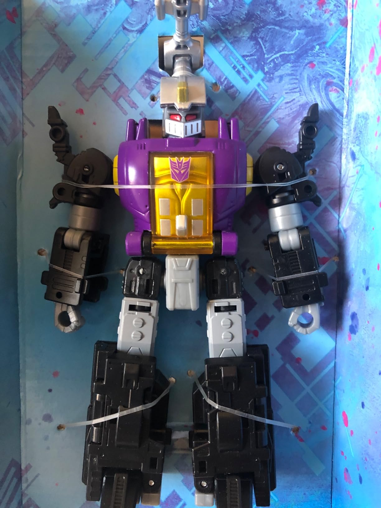 Transformers Legacy Insecticon Bombshell Action Figure 14cm