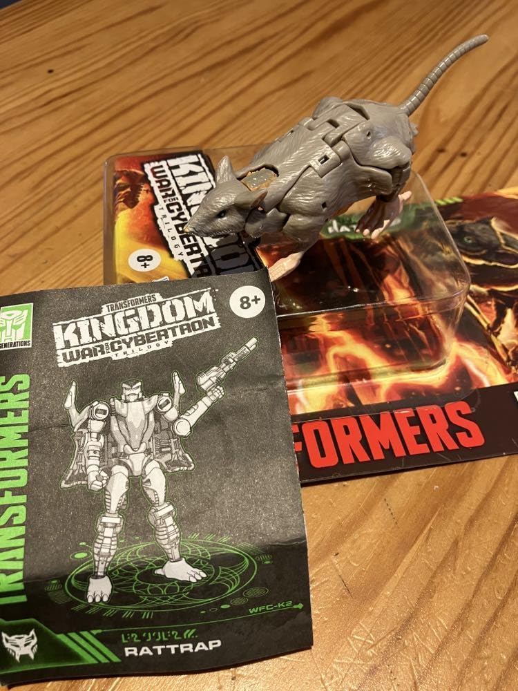 Transformers Kingdom WFC-K2 Rattrap action figure 8,5 cm topo