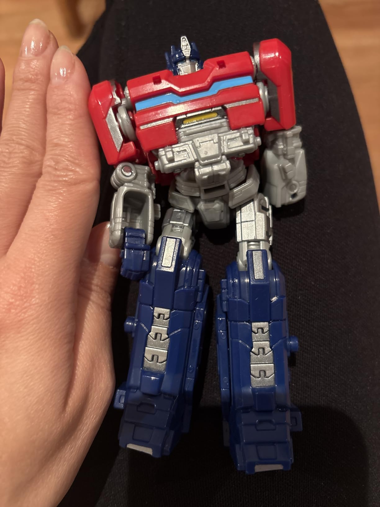 Transformers One Optimus Prime action figure 12,7 cm camion