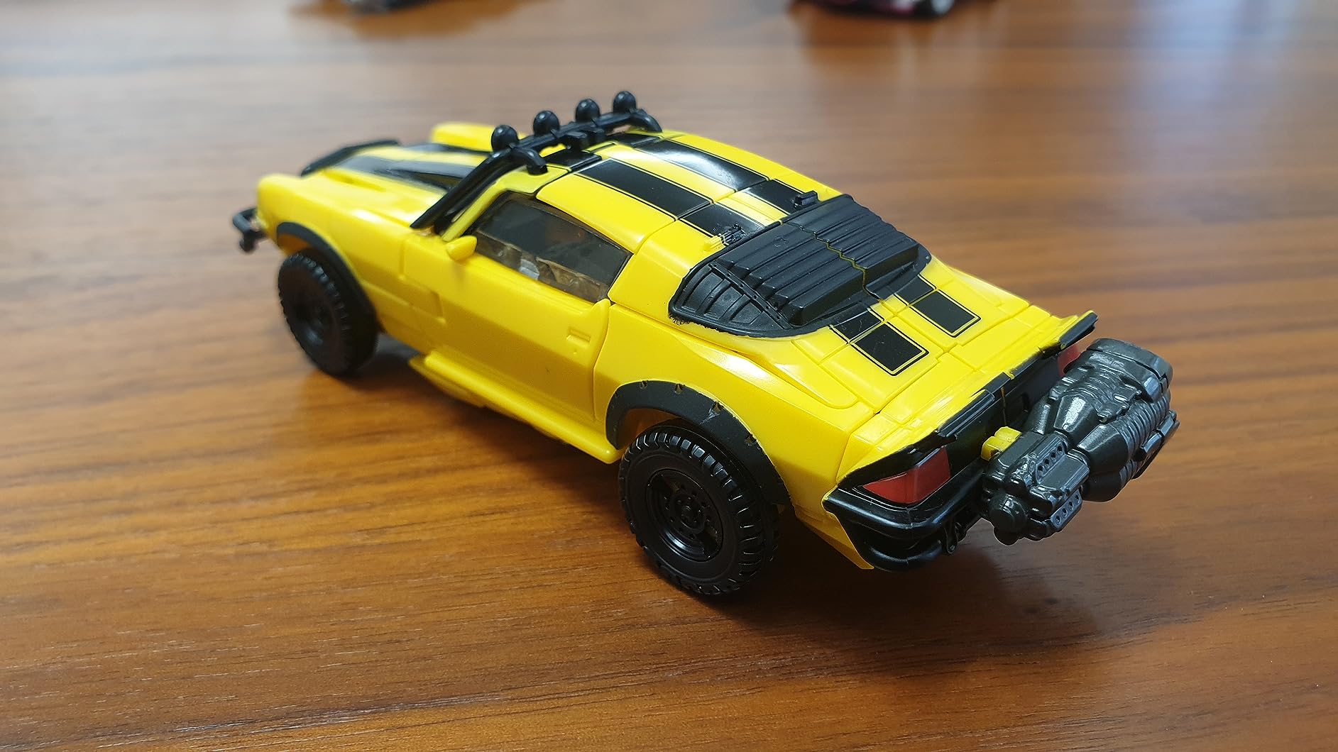 Transformers Studio Series Bumblebee 100 action figure Deluxe 11 cm Camaro