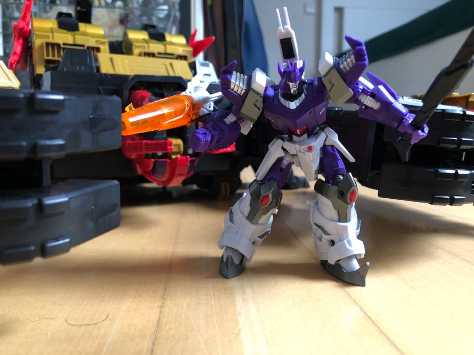 Transformers Generations Selects Black Zarak action figure 53,3 cm