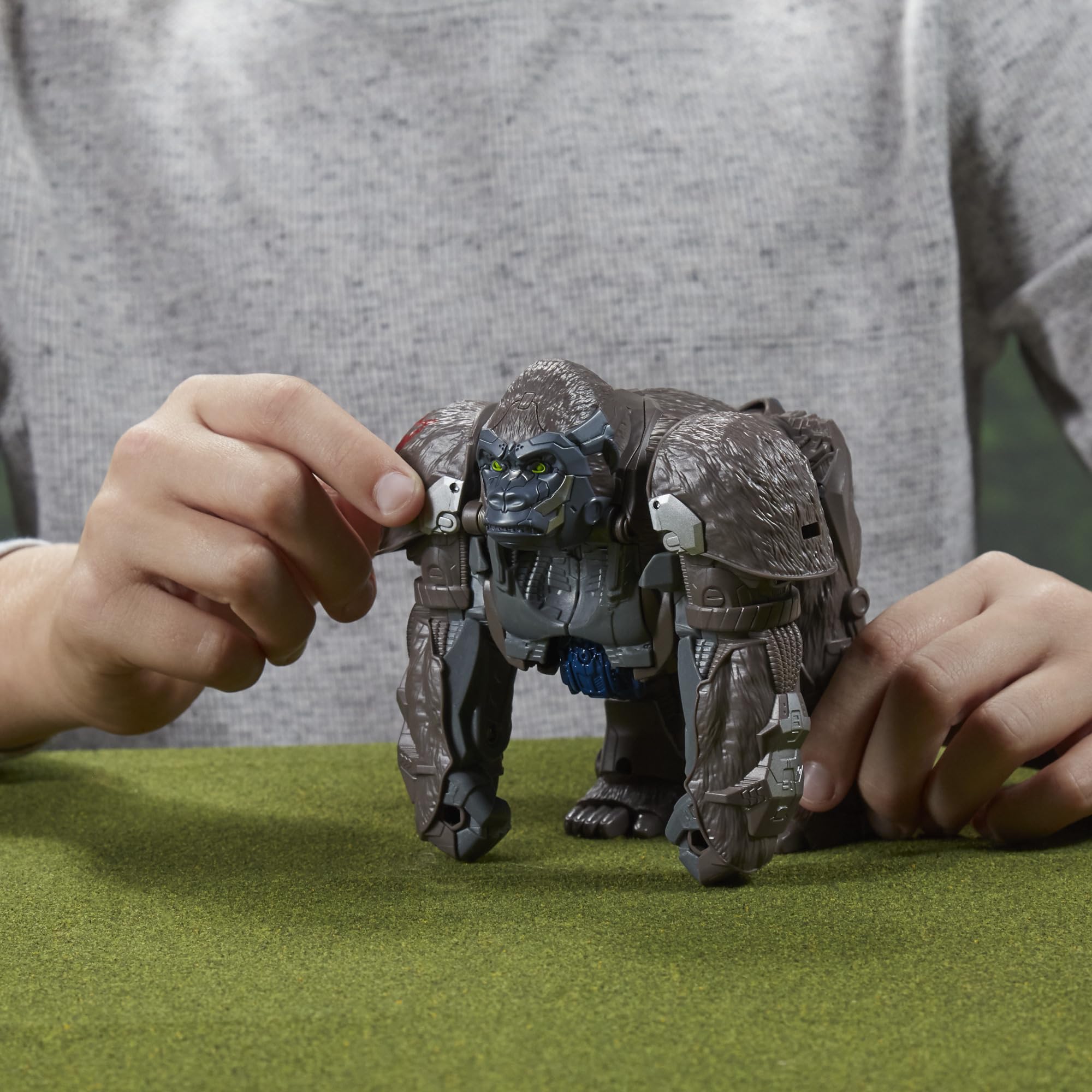 Transformers Rise of the Beasts Smash Changer Optimus Primal action figure 22,5 cm