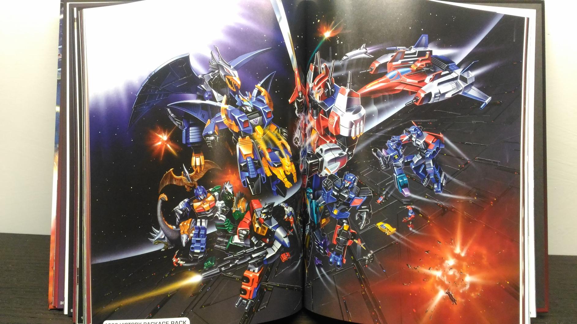 Transformers Legacy Art of Packaging libro illustrato inglese