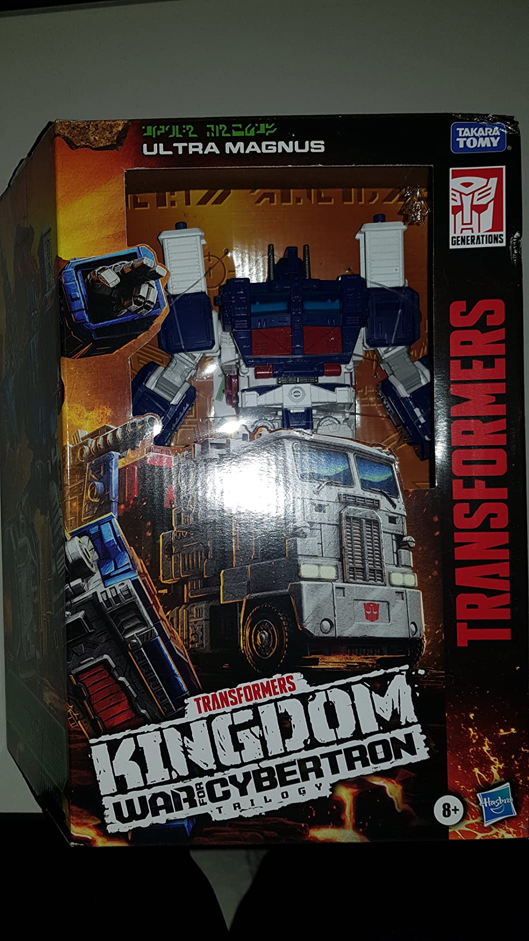 Transformers Kingdom WFC-K20 Ultra Magnus action figure 19 cm