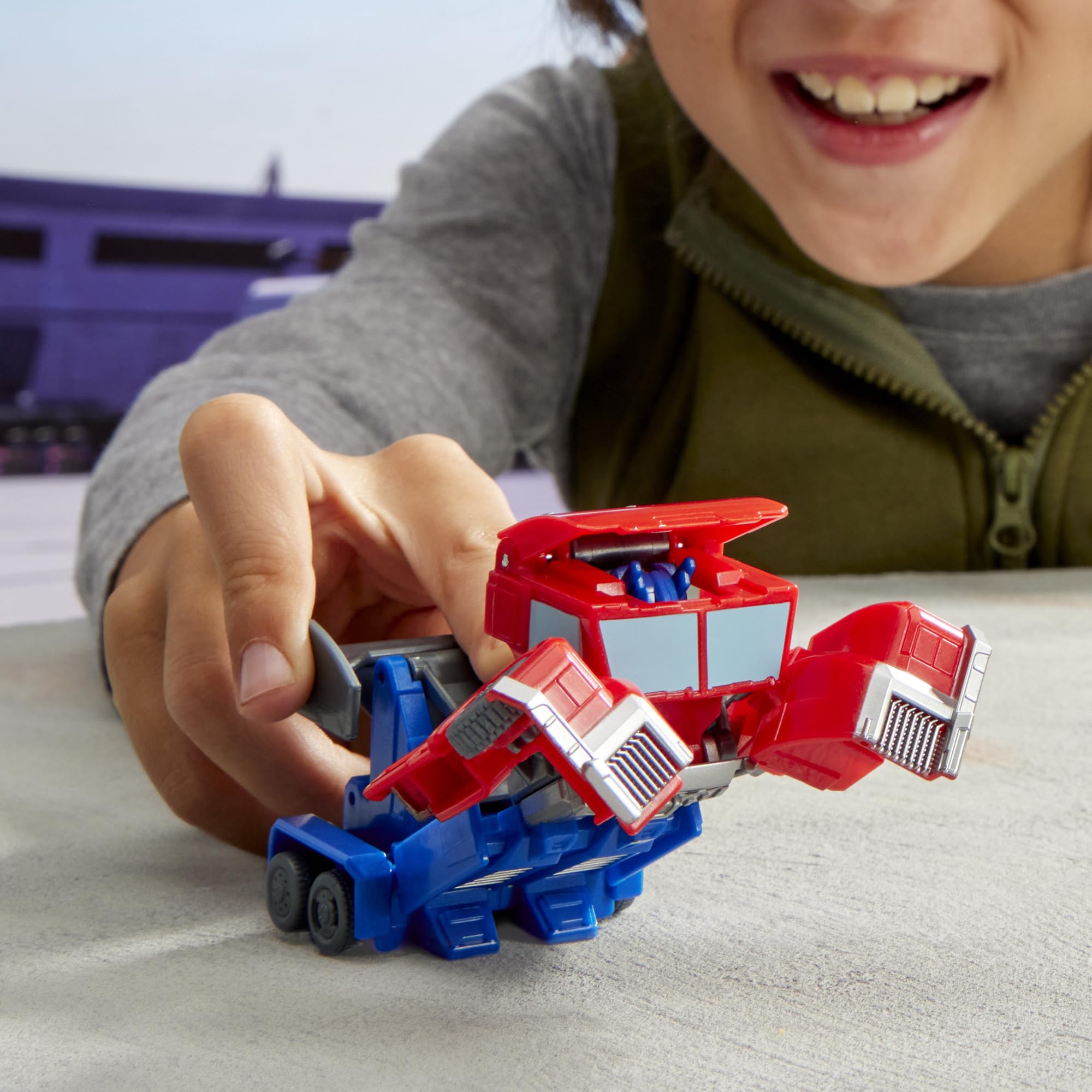 Transformers EarthSpark Optimus Prime action figure 10 cm Smash