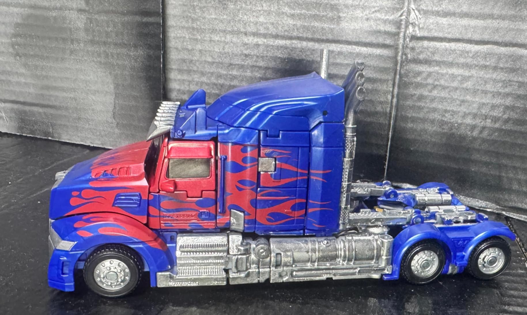 Transformers Studio Series Optimus Prime Leader action figure 21,5 cm