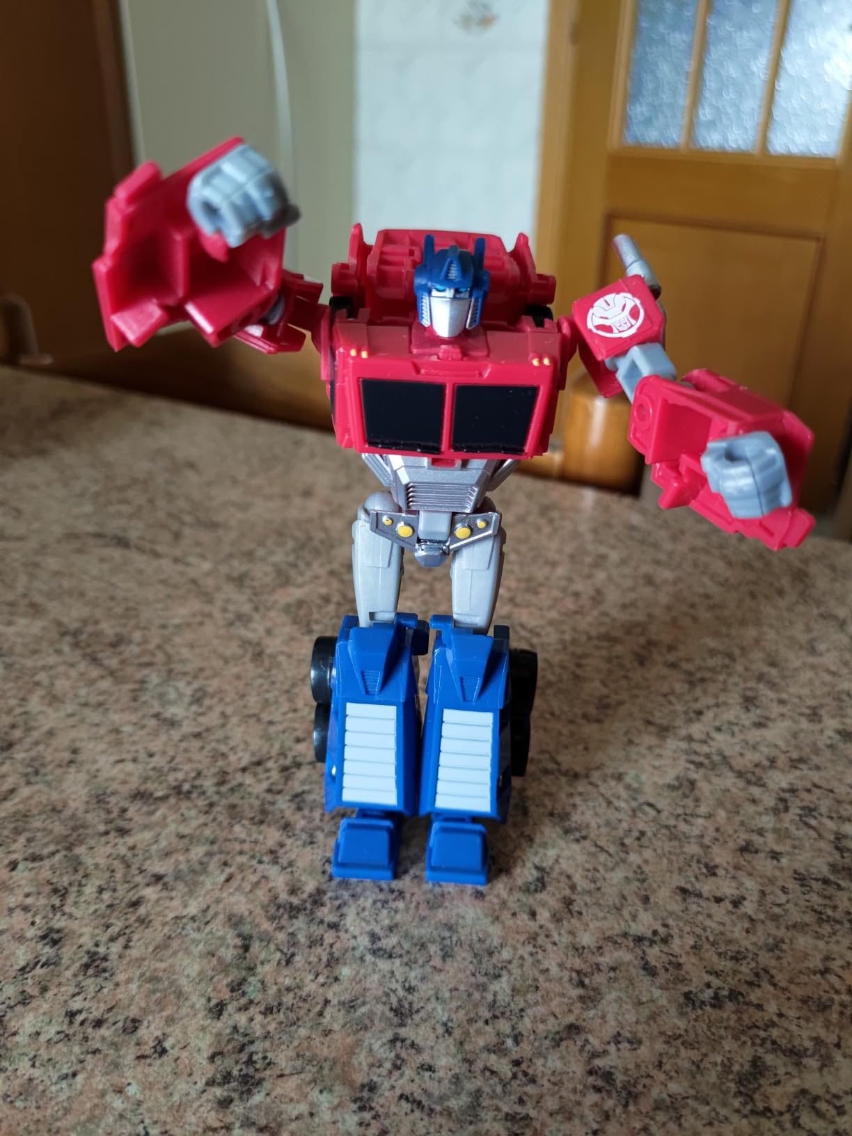 Transformers EarthSpark Bumblebee action figure 12,5 cm Deluxe