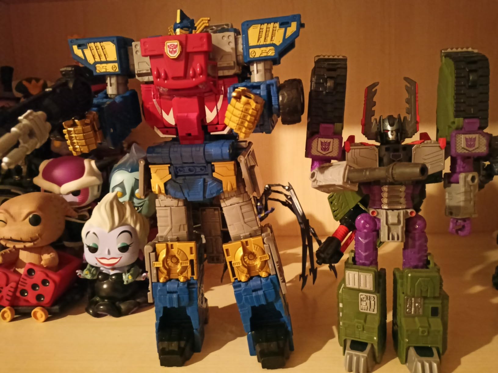 Transformers Legacy Optimus Prime action figure 19 cm Armada