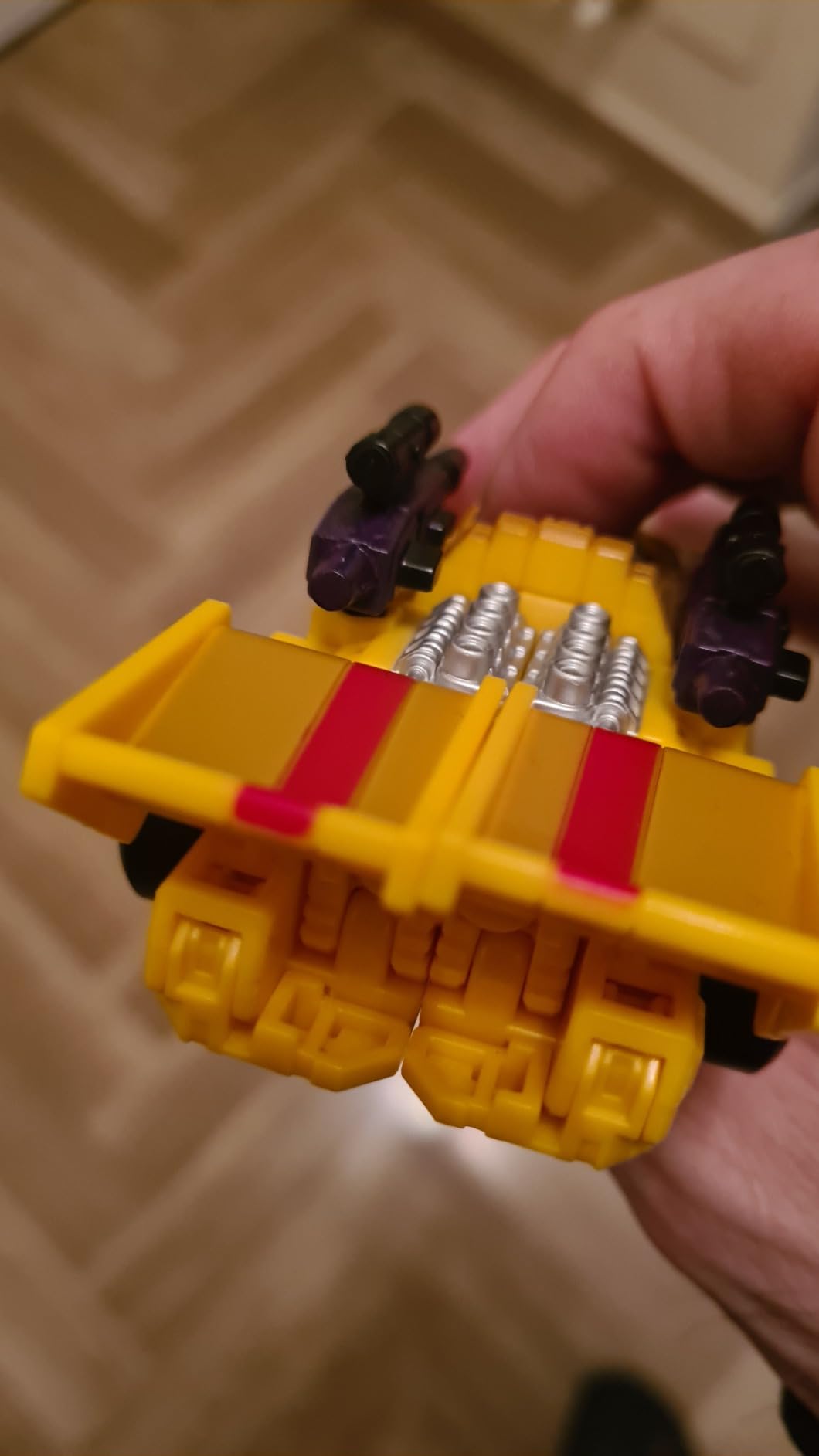 Transformers Legacy Dragstrip action figure Deluxe 14 cm Menasor