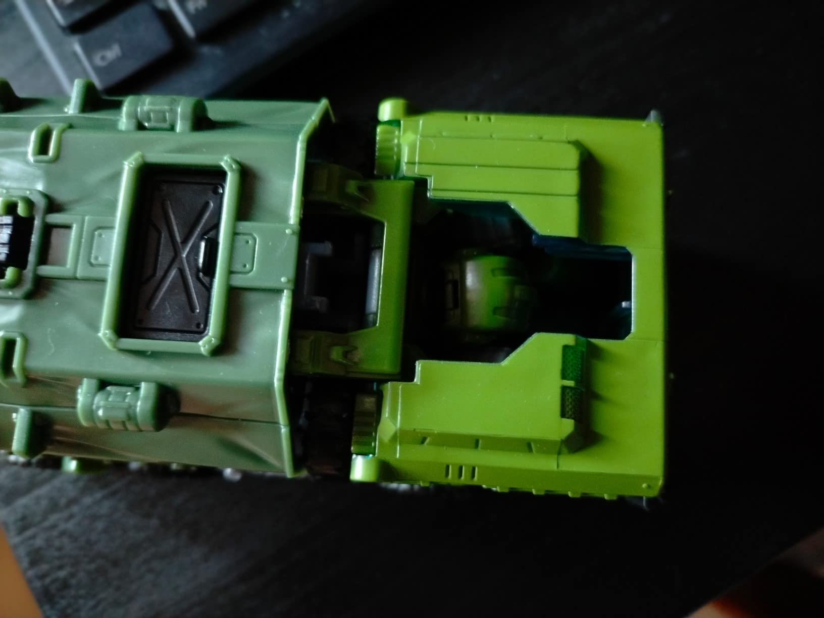 Transformers Legacy Bulkhead Voyager Prime action figure 17,5cm furgone