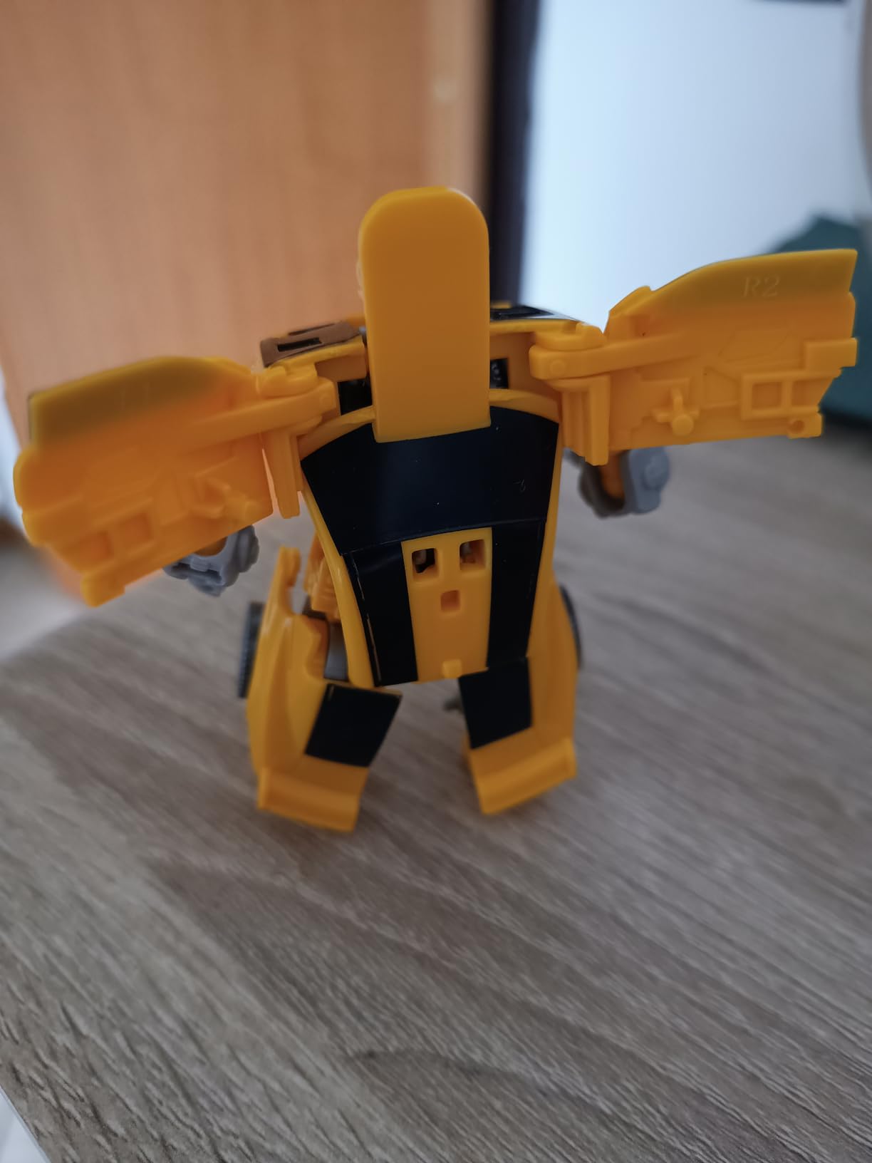 Transformers Studio Series Core Bumblebee action figure 8,5 cm Camaro
