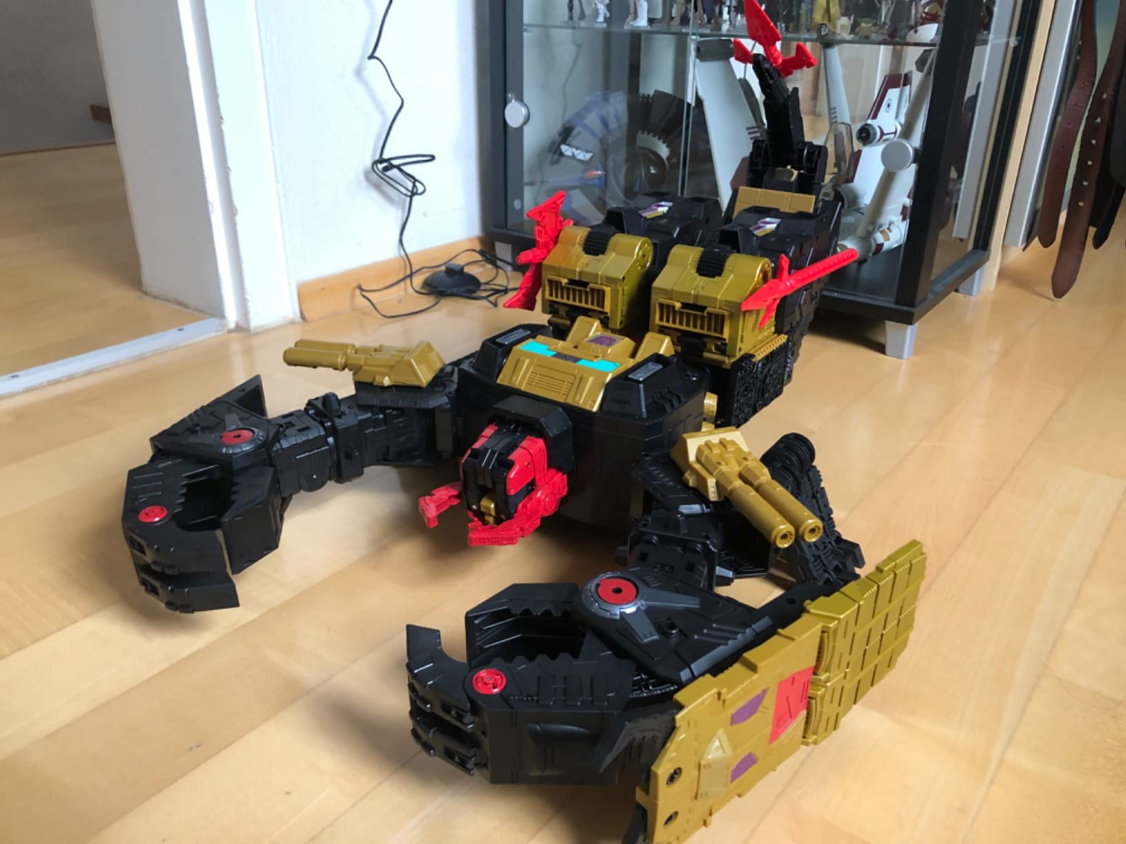 Transformers Generations Selects Black Zarak action figure 53,3 cm