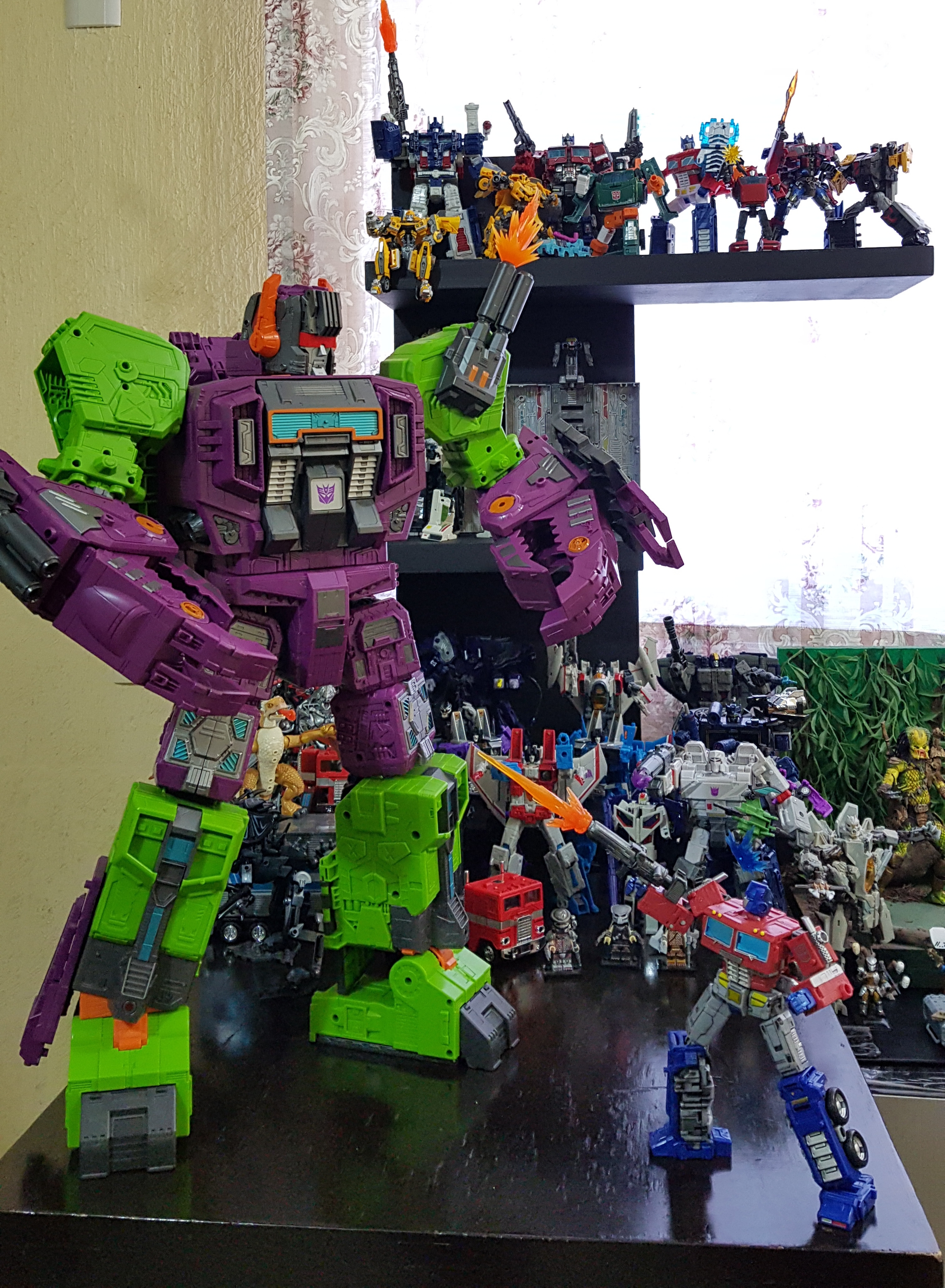 Transformers Earthrise Scorponok WFC-E25 action figure 53 cm Titan