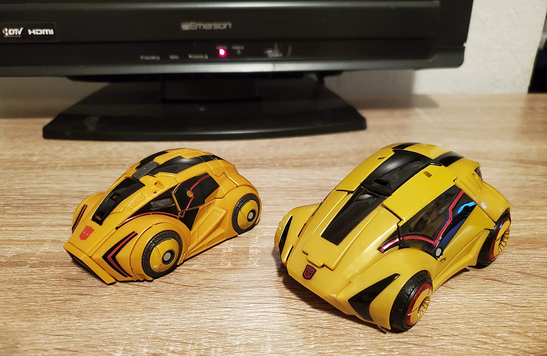 Transformers Studio Series 01 Bumblebee action figure 11,4 cm snodabile