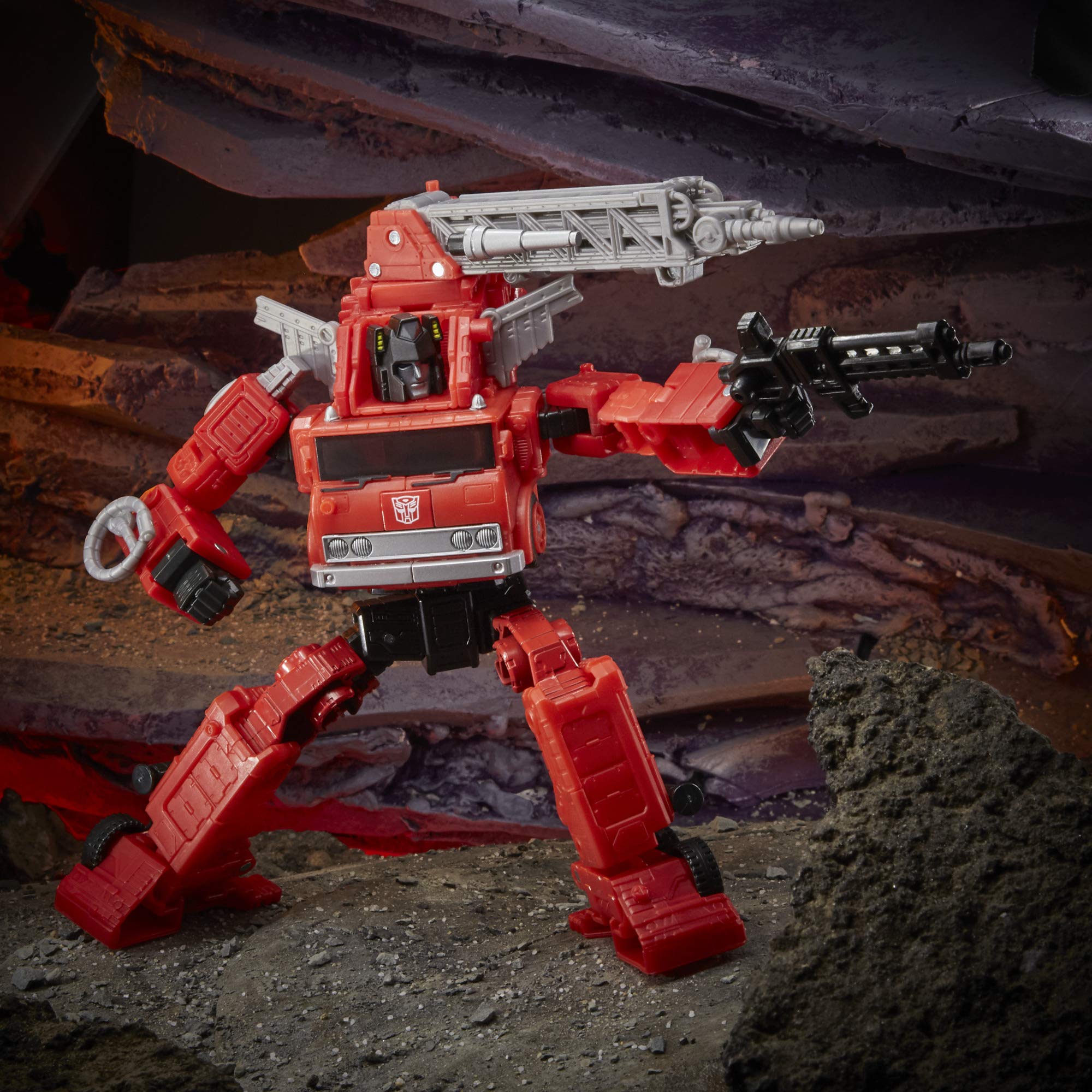 Transformers Kingdom WFC-K18 Inferno action figure 17,5 cm