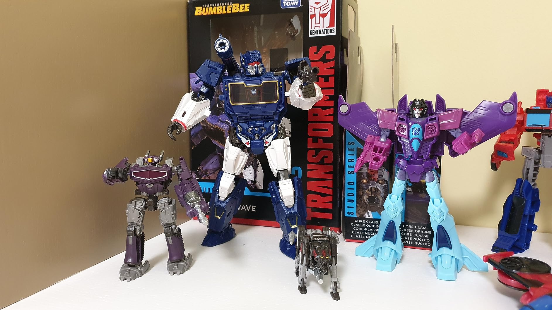 Transformers Studio Series 83 Soundwave action figure astronave 16,5 cm
