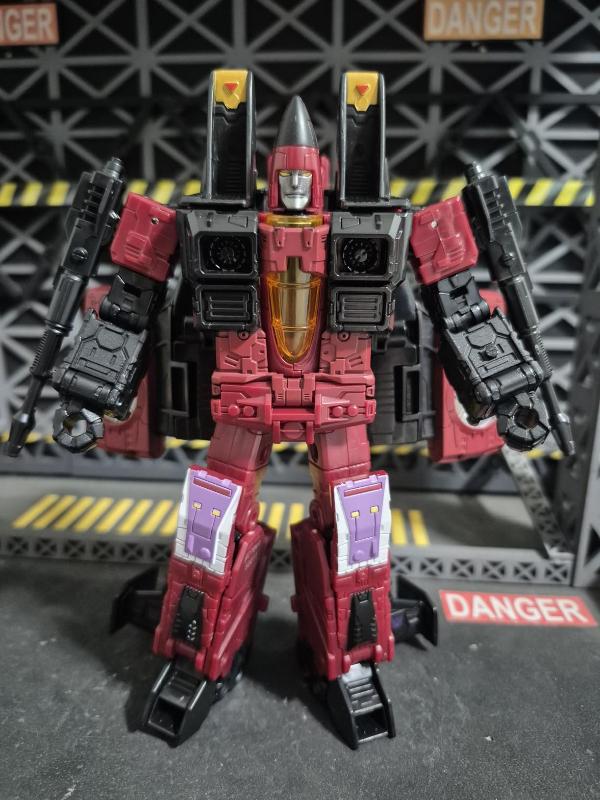 Transformers Generations WFC Seeker Thrust action figure jet