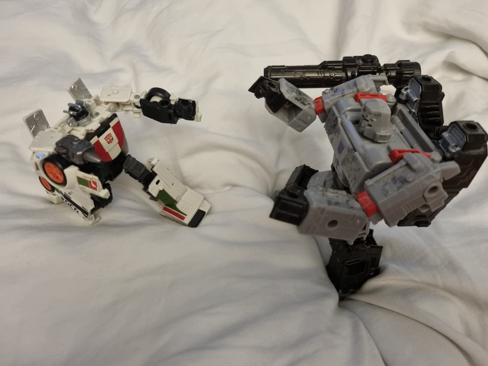 Transformers Kingdom WFC-K24 Wheeljack action figure 13,5 cm