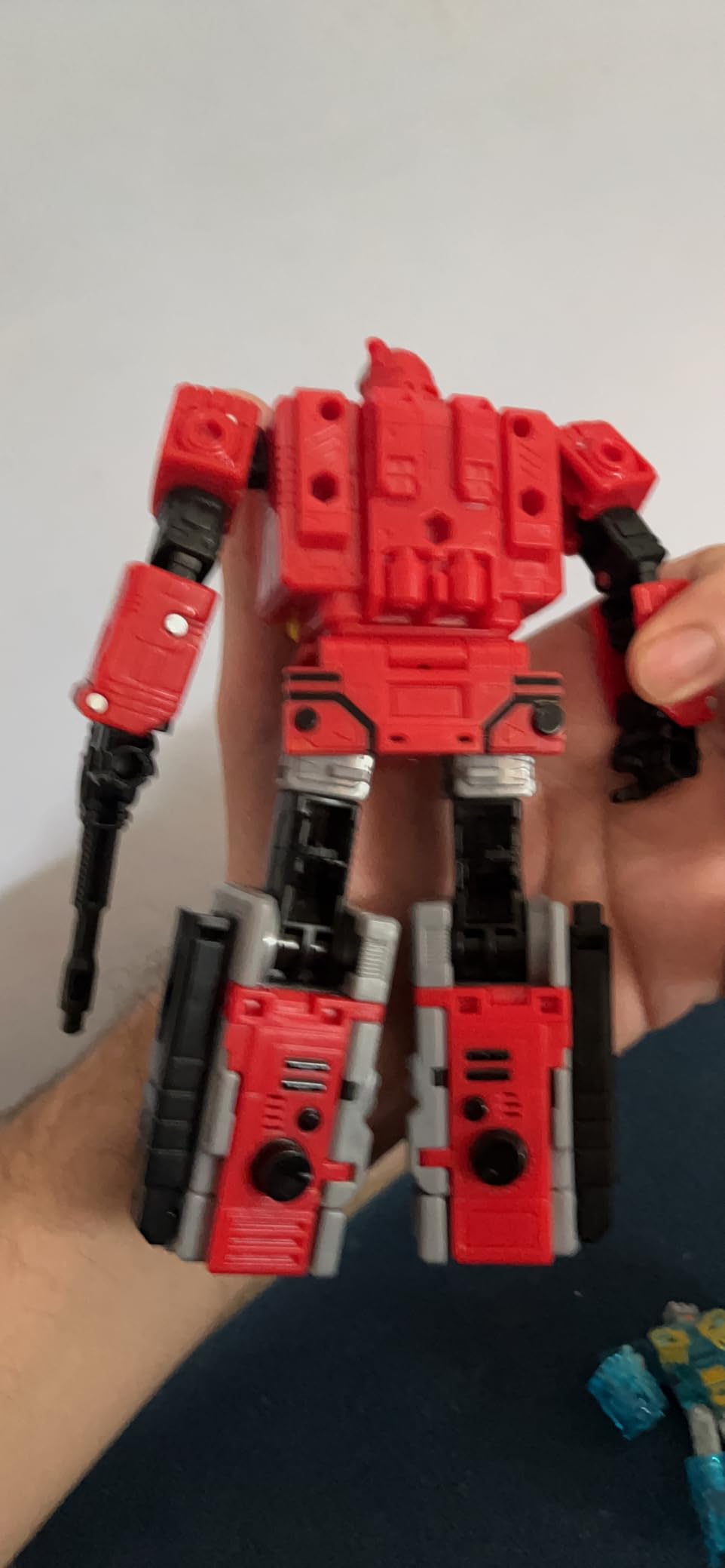 Transformers Legacy Voyager Autobot Blaster Eject action figure 17,5 cm