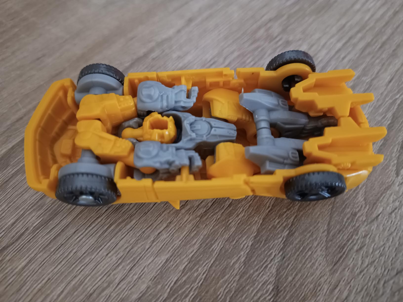Transformers Studio Series Core Bumblebee action figure 8,5 cm Camaro