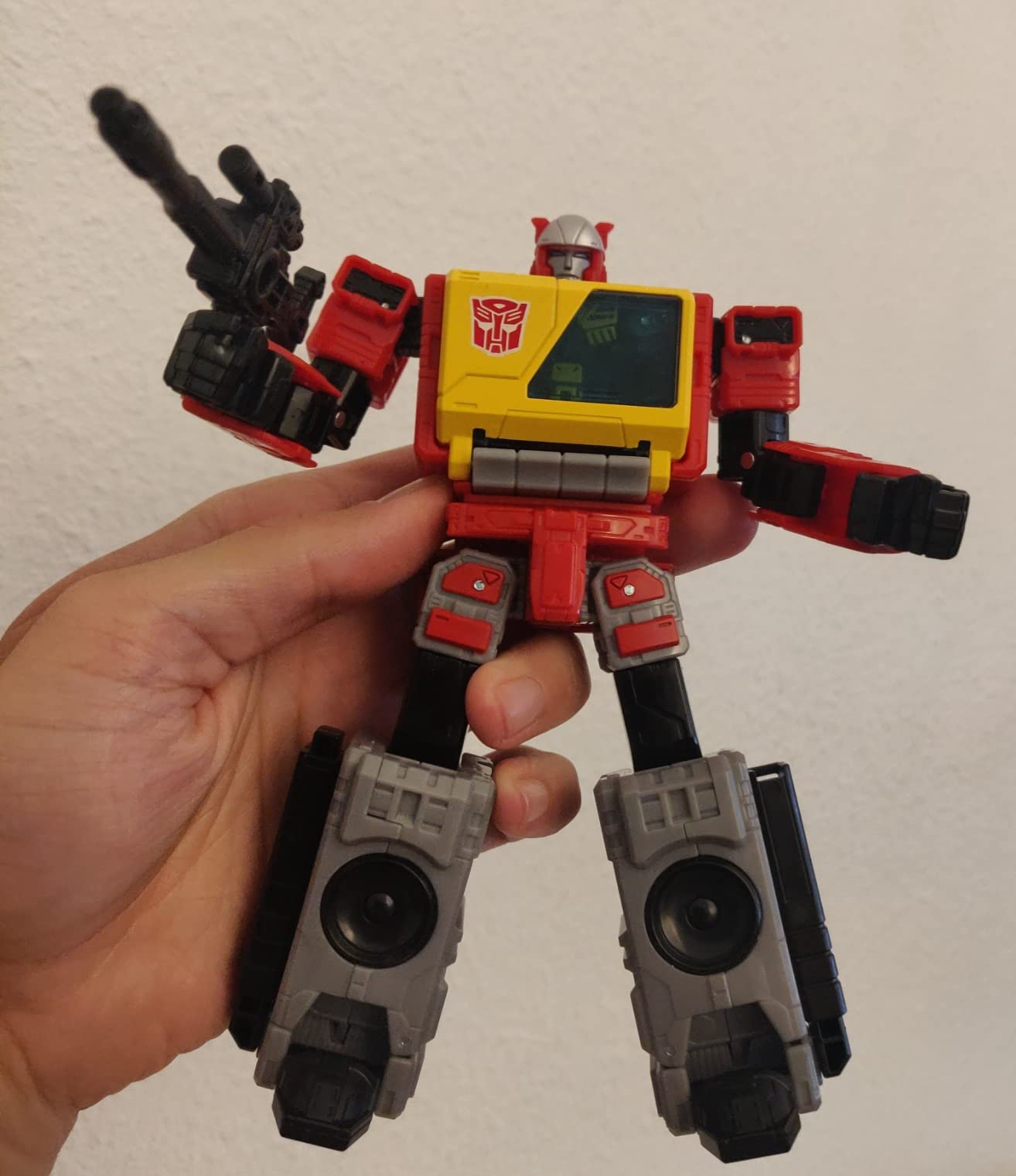 Transformers Legacy Voyager Autobot Blaster Eject action figure 17,5 cm