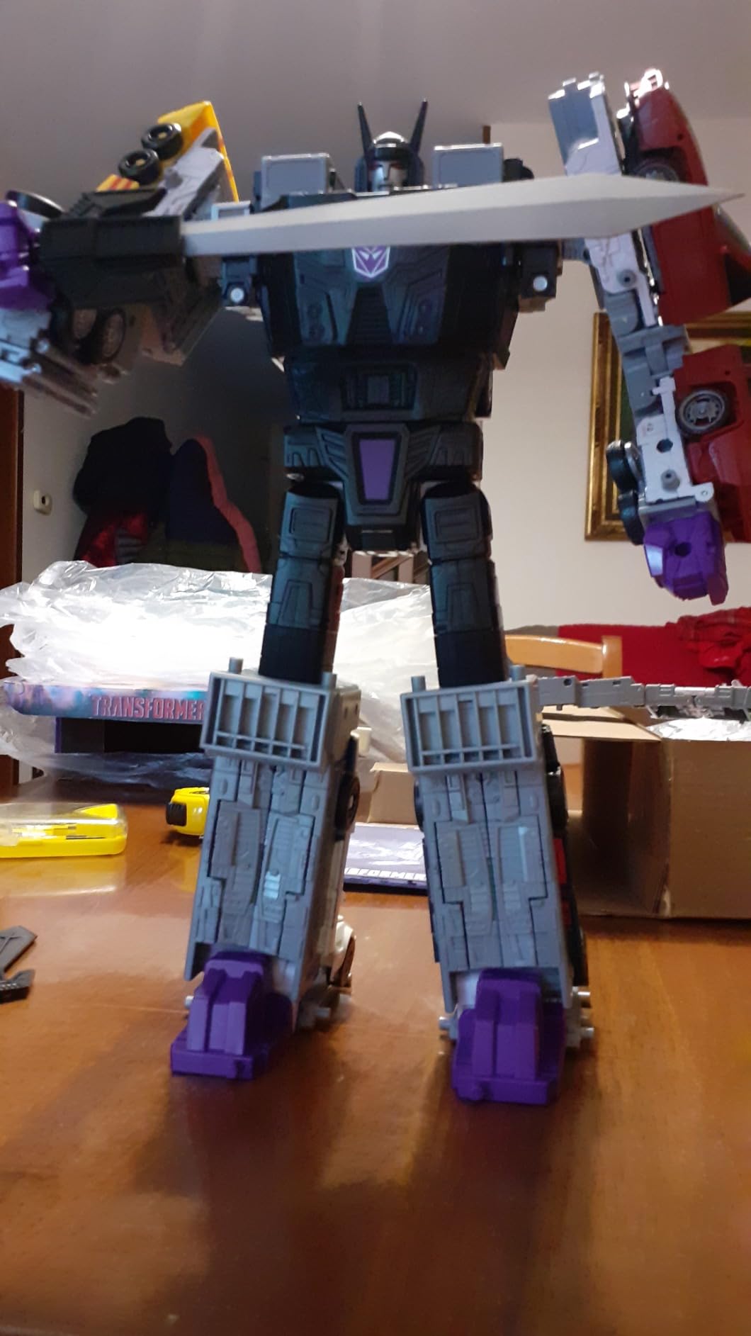 Transformers Legacy Motormaster action figure camion 33 cm combinabile