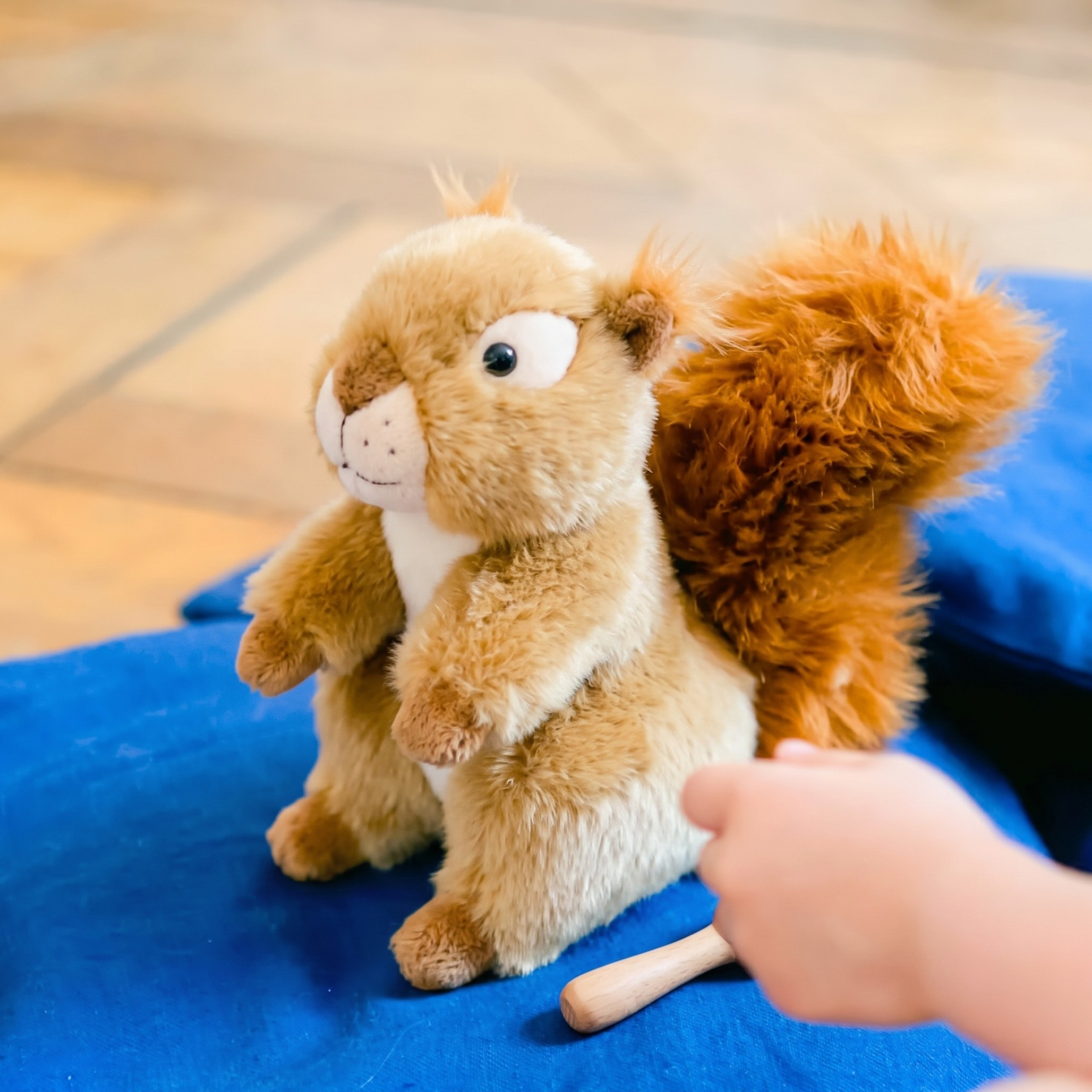La Pelucherie Forest Léo peluche scoiattolo 18 cm nocciola