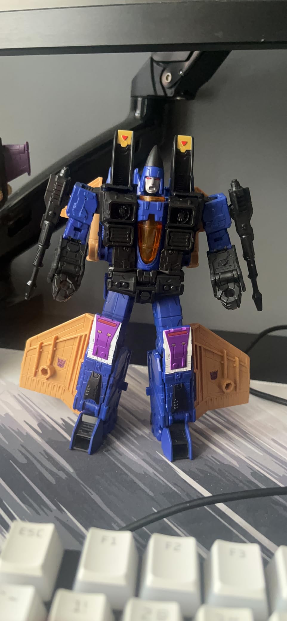 Transformers Legacy Evolution Voyager action figure Dirge 17,5 cm